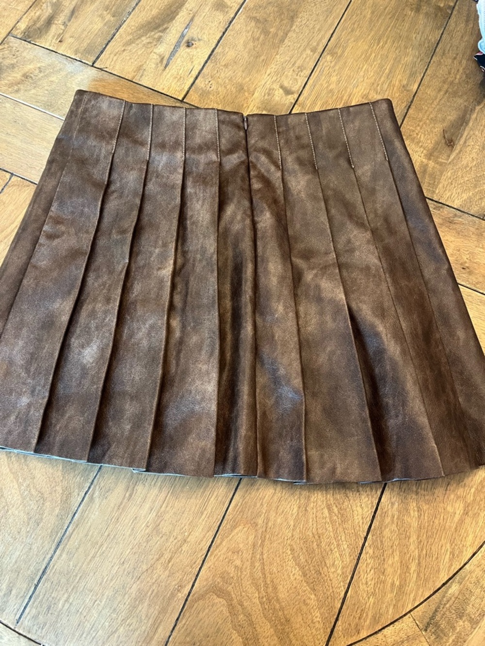 Vici Chocolate Brown Front Runner Pleated Leather Mini Skort size Medium - Picture 7 of 8